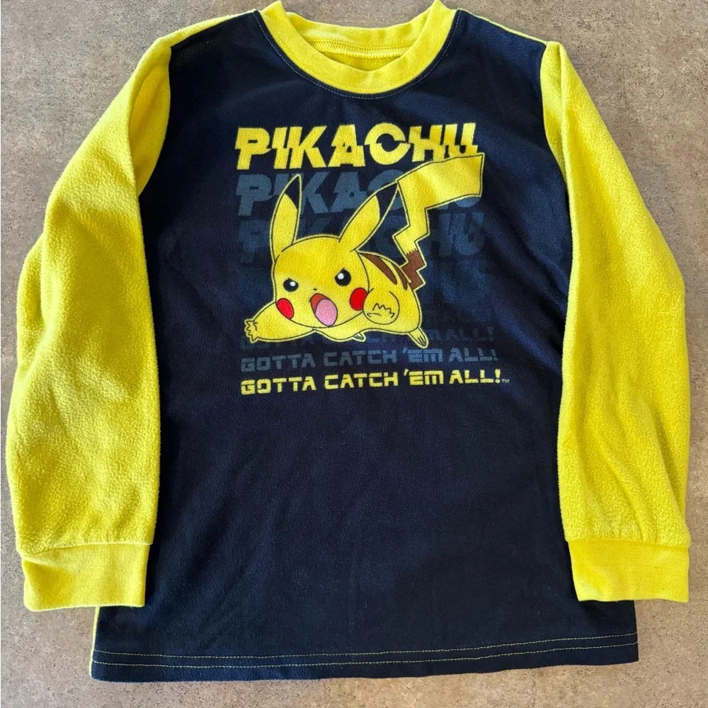 Pokemon 2 Piece  Kids Pikachu Pajama Set Fleece Yellow and Black, Size small 6/7